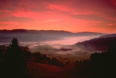 Sonnenaufgang über dem Bernauer Hochtal - Bildquelle: Tourist-Information Bernau